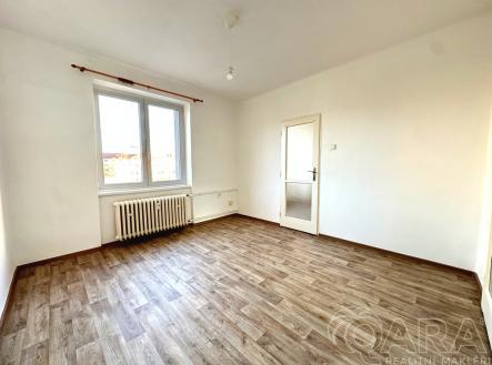 Menší pokoj | Pronájem bytu, 2+1, 58 m²