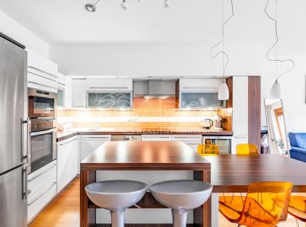 2025-09-23-120672-hdr.jpg | Pronájem bytu, 2+kk, 94 m²