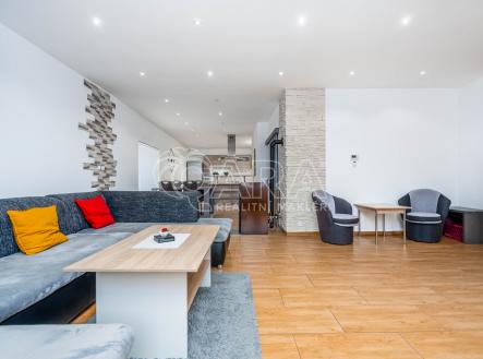 Obývací pokoj | Prodej - dům/vila, 179 m²
