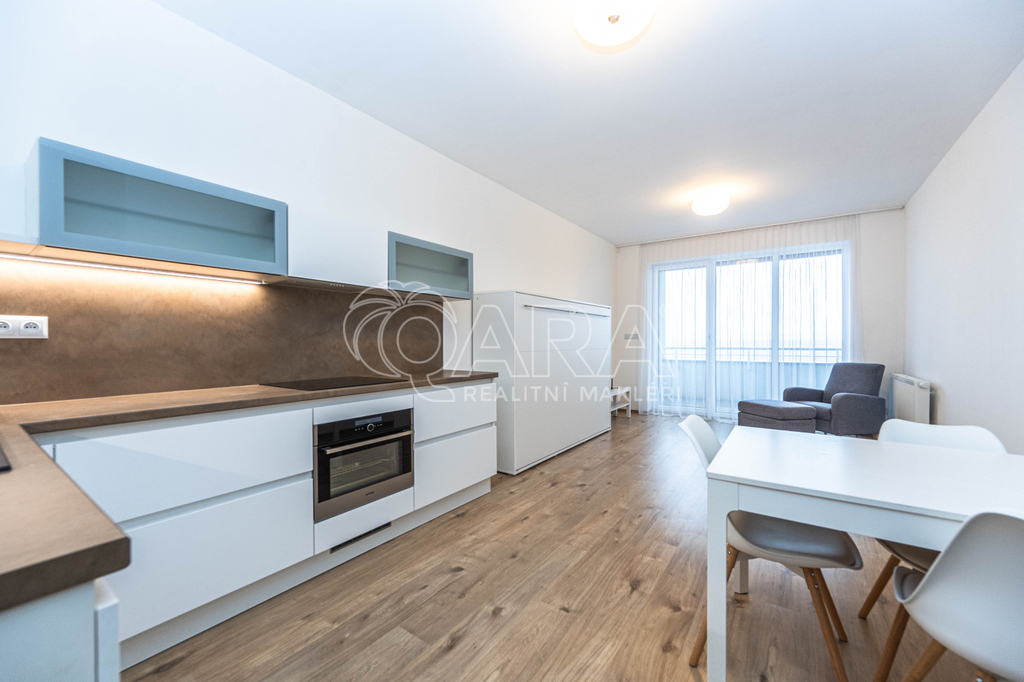 Obývací pokoj s kuchyňským koutem