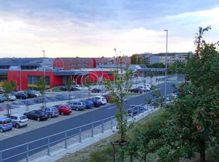 aquacentrum-sutka-a-parkoviste.jpg | Pronájem bytu, 1+kk, 31 m²