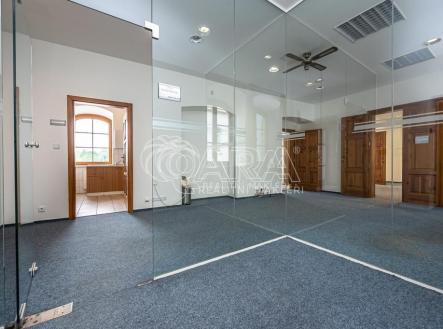 20231006003745-512.jpg | Pronájem - obchodní prostor, 298 m²