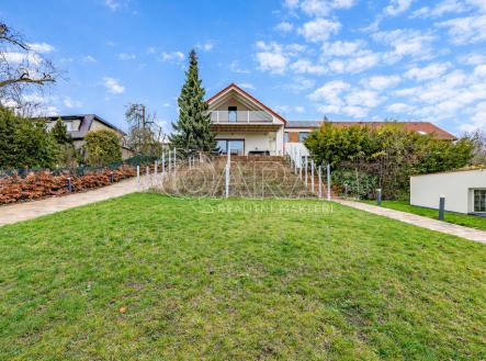 celydum.png | Pronájem - dům/vila, 393 m²