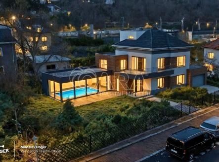 Prodej - dům/vila, 274 m² obrázek