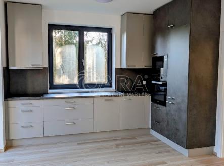 pxl-20251210-091615521-edit.jpg | Prodej - dům/vila, 81 m²