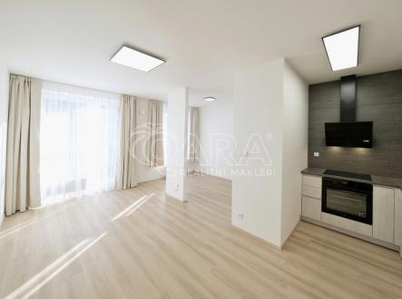 Pronájem bytu, 1+kk, 37 m² obrázek