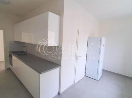 kuch.jpg | Pronájem bytu, 3+1, 80 m²