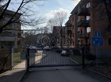 img-4498.jpg | Pronájem - malý objekt/garáž