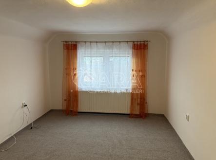 byt-zubri-02.jpg | Pronájem bytu, 2+1, 50 m²