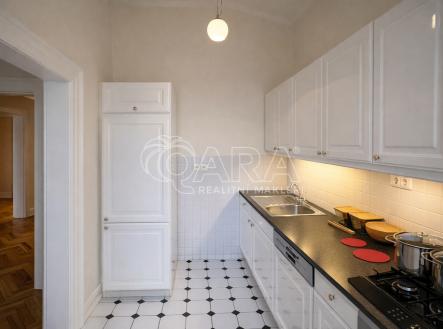 chatgpt-image-6.2.2026-08-03-57.png | Pronájem bytu, 4+1, 151 m²