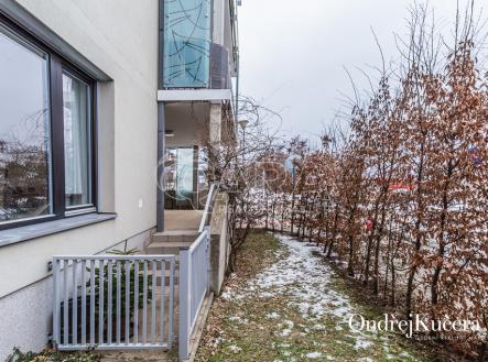 byt-chabry-13.jpg | Pronájem bytu, 4+kk, 188 m²