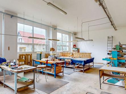 Prodej - výrobní prostor, 1 300 m² obrázek