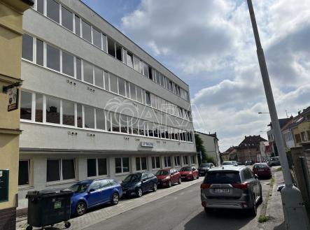 fotografie | Pronájem - kanceláře, 308 m²