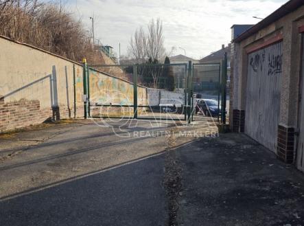 fotografie | Pronájem - malý objekt/garáž