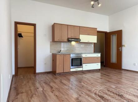 Pronájem bytu, 1+kk, 33 m²