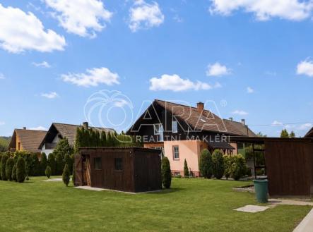 pohled ze zahrady na dum.jpg | Prodej - dům/vila, 264 m²