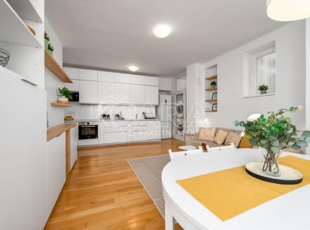 03.jpg | Prodej bytu, 3+kk, 86 m²