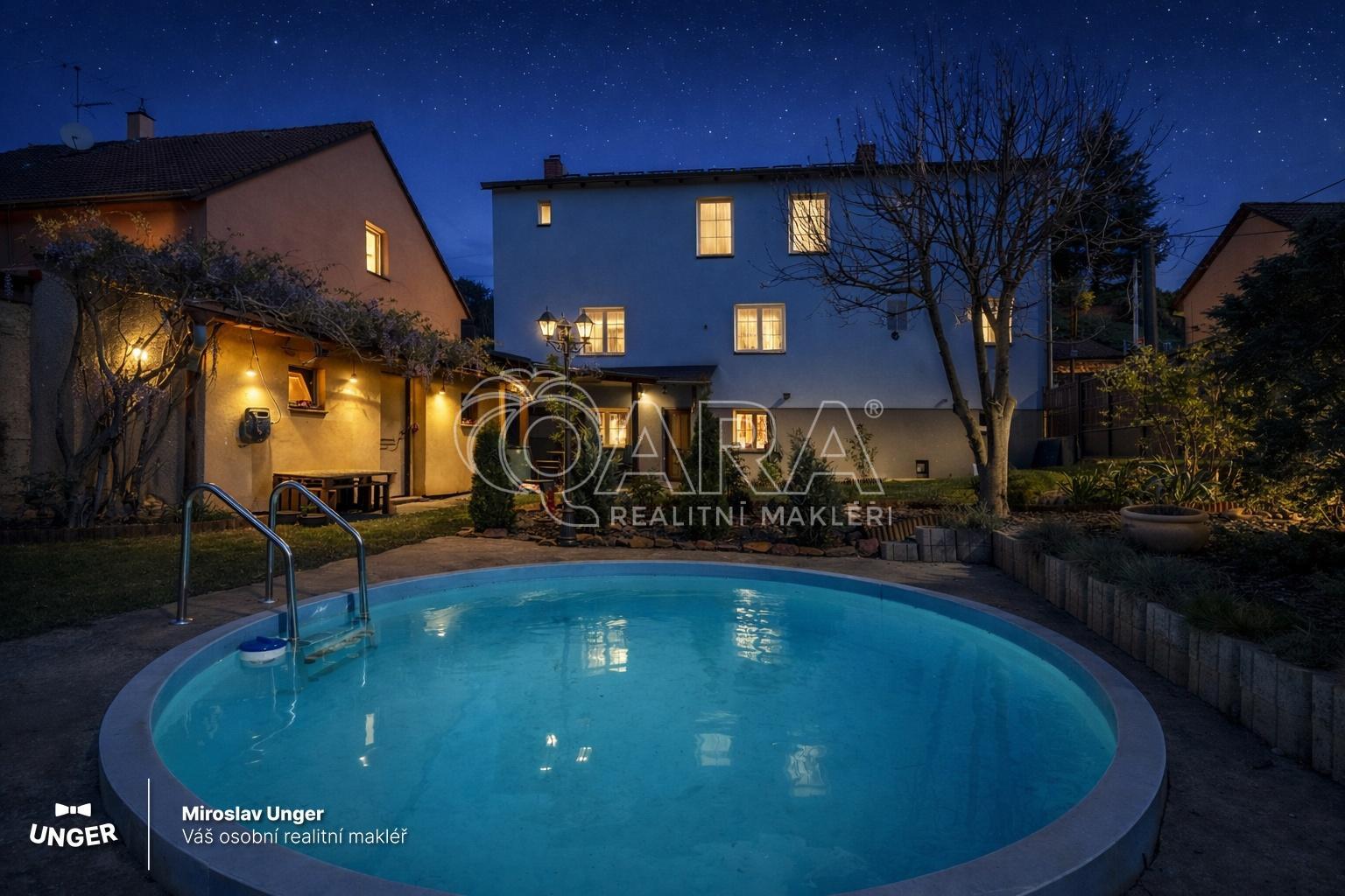 RD loděnice nocni.jpg