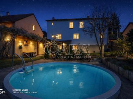 RD loděnice nocni.jpg | Prodej - dům/vila, 192 m²