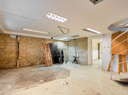 fotografie | Prodej - obchodní prostor, 94 m²