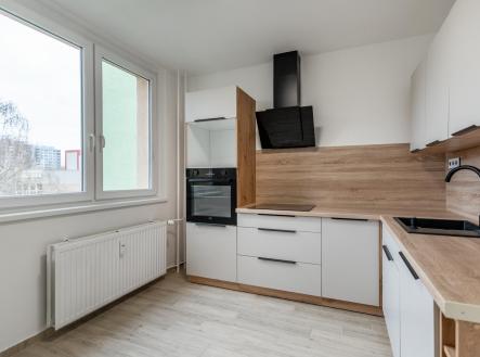 Byt 3+1 po rekonstrukci Ostrava, J. Matuška 7 - Ervin Džekovič, realitní makléř.jpg | Prodej bytu, 3+1, 66 m²