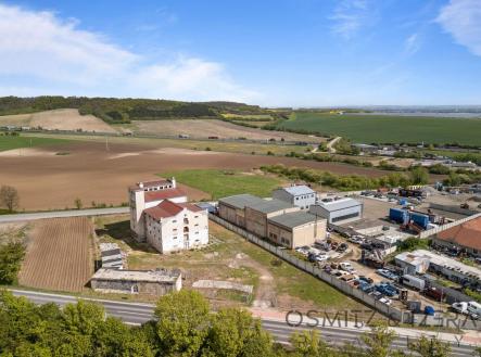 fotografie | Prodej - skladovací prostor, 3 671 m²