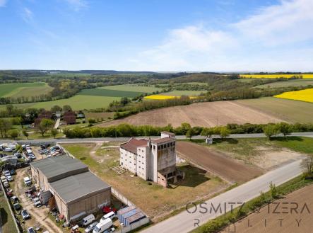 fotografie | Prodej - skladovací prostor, 3 671 m²