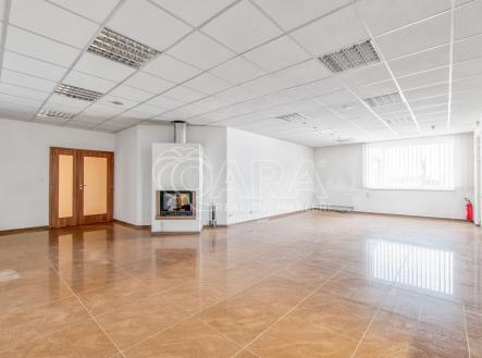 fotografie | Prodej - skladovací prostor, 1 029 m²