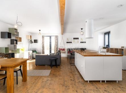 fotografie | Pronájem - dům/vila, 208 m²