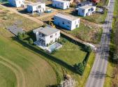 Prodej - pozemek pro bydlení, 745 m²