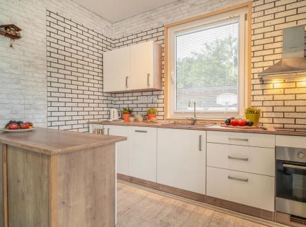 Kuchyne 2.jpg | Pronájem - dům/vila, 133 m²