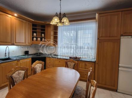 kuhyň 1.jpeg | Pronájem - dům/vila, 140 m²