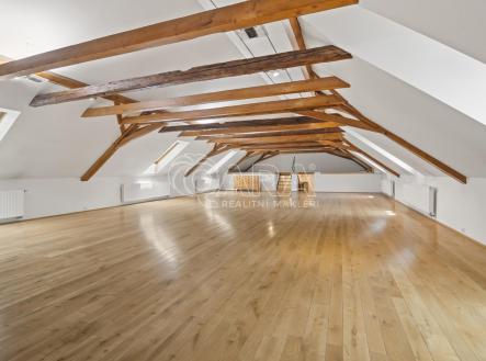 DSC07173.jpg | Prodej - komerční objekt, jiný, 470 m²