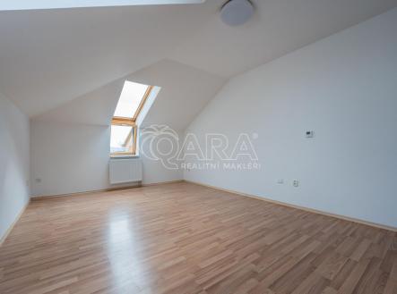 Pokoj s kuchyňským koutem | Prodej bytu, 1+kk, 30,8 m²