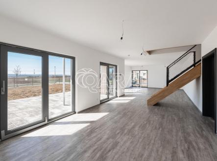 obývací pokoj dole.jpg | Prodej - dům/vila, 160,2 m²