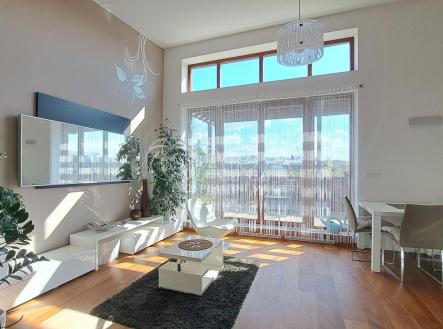 Pronájem Dolní Břežany pokoj 1.jpg | Pronájem bytu, 2+kk, 76,1 m²