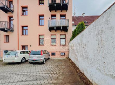IMG_4285.jpg | Pronájem - malý objekt/garáž