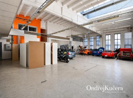 garaz-KOSMONOSY_09.jpg | Pronájem - skladovací prostor, 400 m²