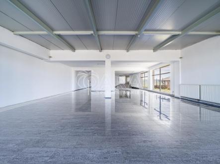 20260422-_DSC9977-HDR.jpg | Pronájem - obchodní prostor, 330 m²