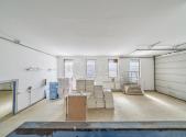 Pronájem - skladovací prostor, 210 m²