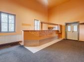 Pronájem - komerční objekt, jiný, 290 m²