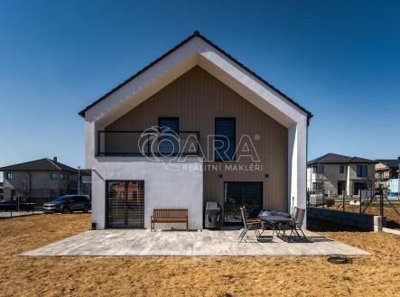 pohled ze zahrady.jpg | Prodej - dům/vila, 183 m²