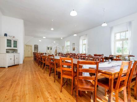 DSC04863-Edit.jpg | Prodej - komerční objekt, jiný, 1 840 m²