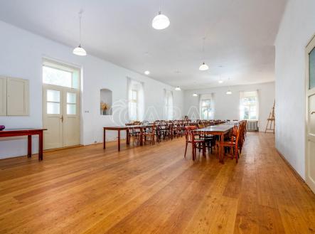 DSC04851-Edit.jpg | Prodej - komerční objekt, jiný, 1 840 m²