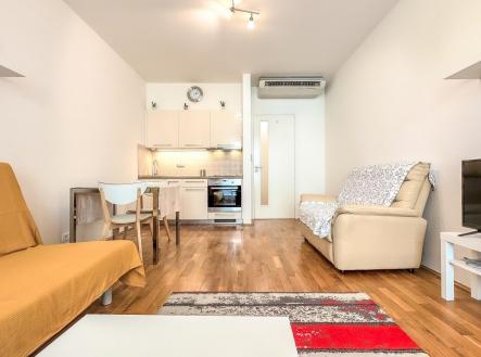 Zizkov byt 1+kk 3NP 6.jpg | Pronájem bytu, 1+kk, 37 m²