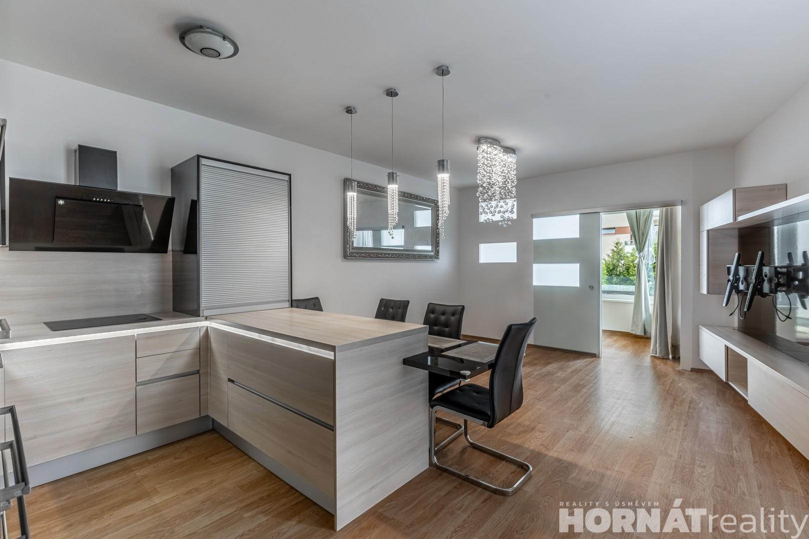 142A9877-HDR.jpg