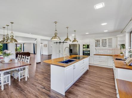 jd8a5782-jd8a5784.jpg | Prodej - dům/vila, 243 m²