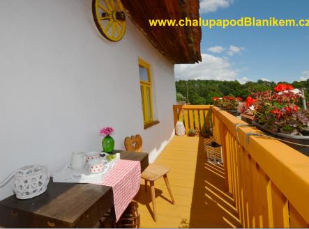 Pohled z verandy | Prodej - dům/vila, 104 m²