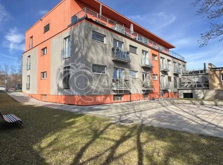 51E28CA2-830A-4D86-A4E5-2EC11BF62CA3 (Střední).JPG | Pronájem bytu, 2+kk, 54 m²