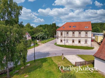 dum-Nova-Bystrice_01.jpg | Pronájem bytu, 2+1, 60 m²